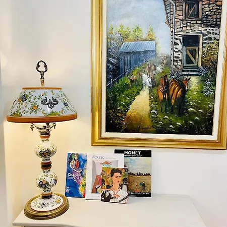 Contemax Arthouse Guest house