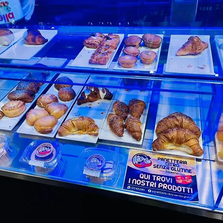 Πανσιόν Contemax Arthouse Σαλέρνο