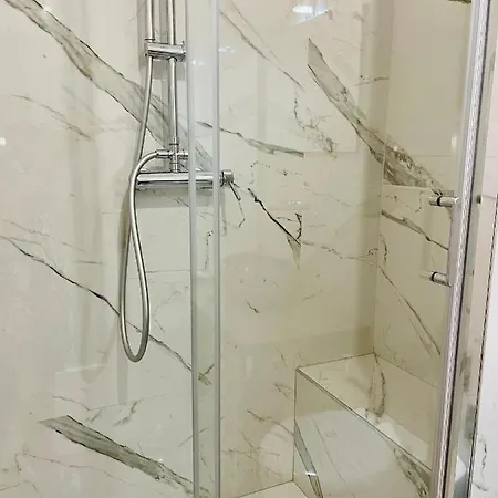 בית הארחה Contemax Arthouse