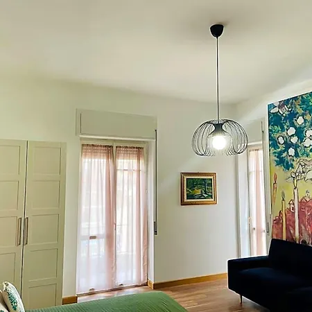 ゲストハウス Contemax Arthouse サレルノ